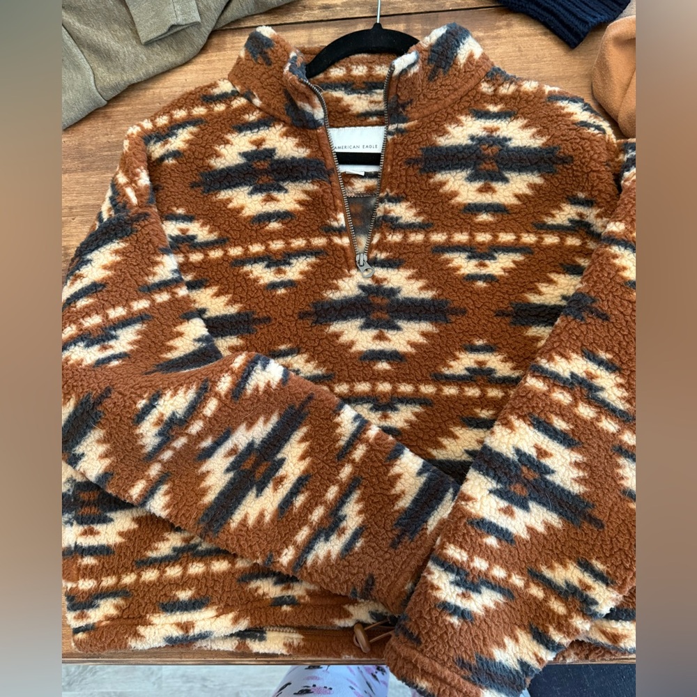 Cropped American eagle sweater size small